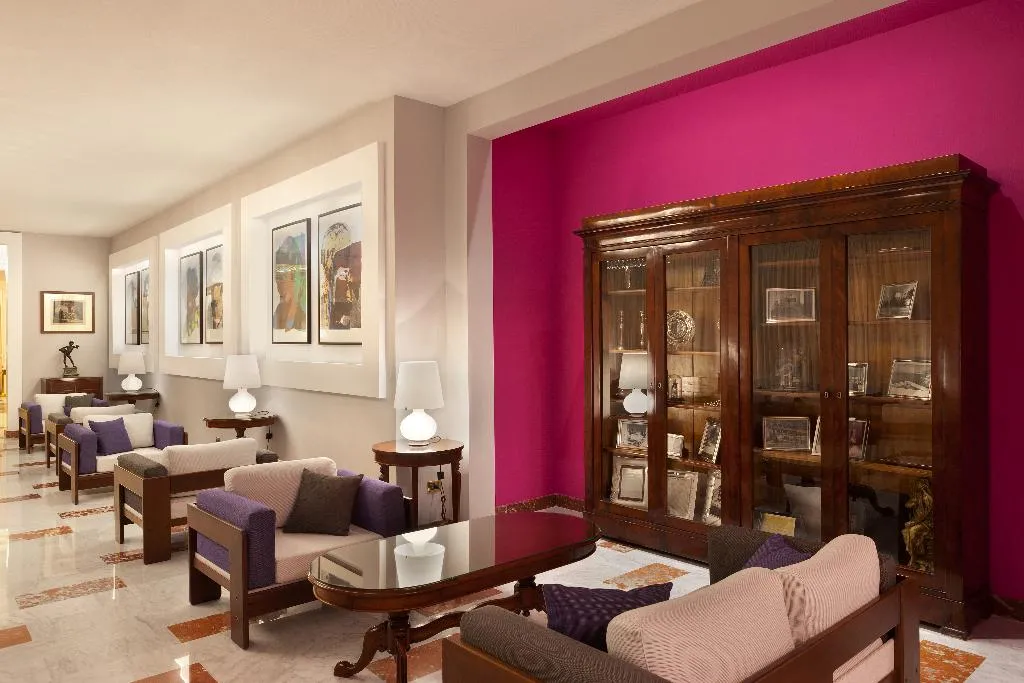 Lobby, Continental, Naples