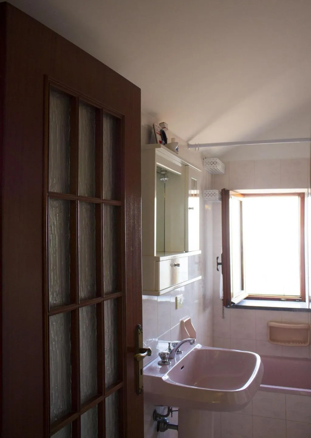 Room, Villa De Angelis, Naples