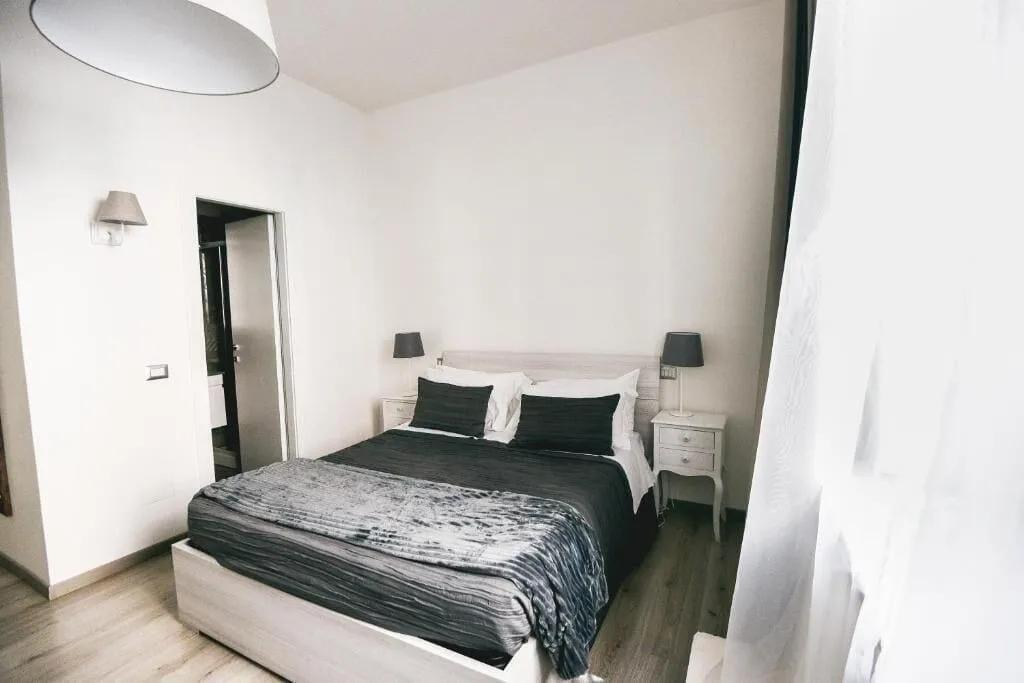 Room, Angolo Di Roma, Naples