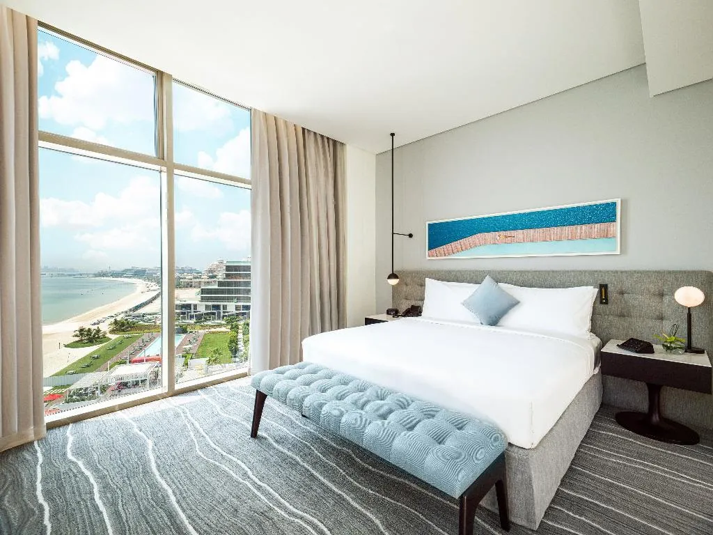 DOUBLE DELUXE Room, Th8 Palm Dubai Beach Resort Vignette Collection, Dubai