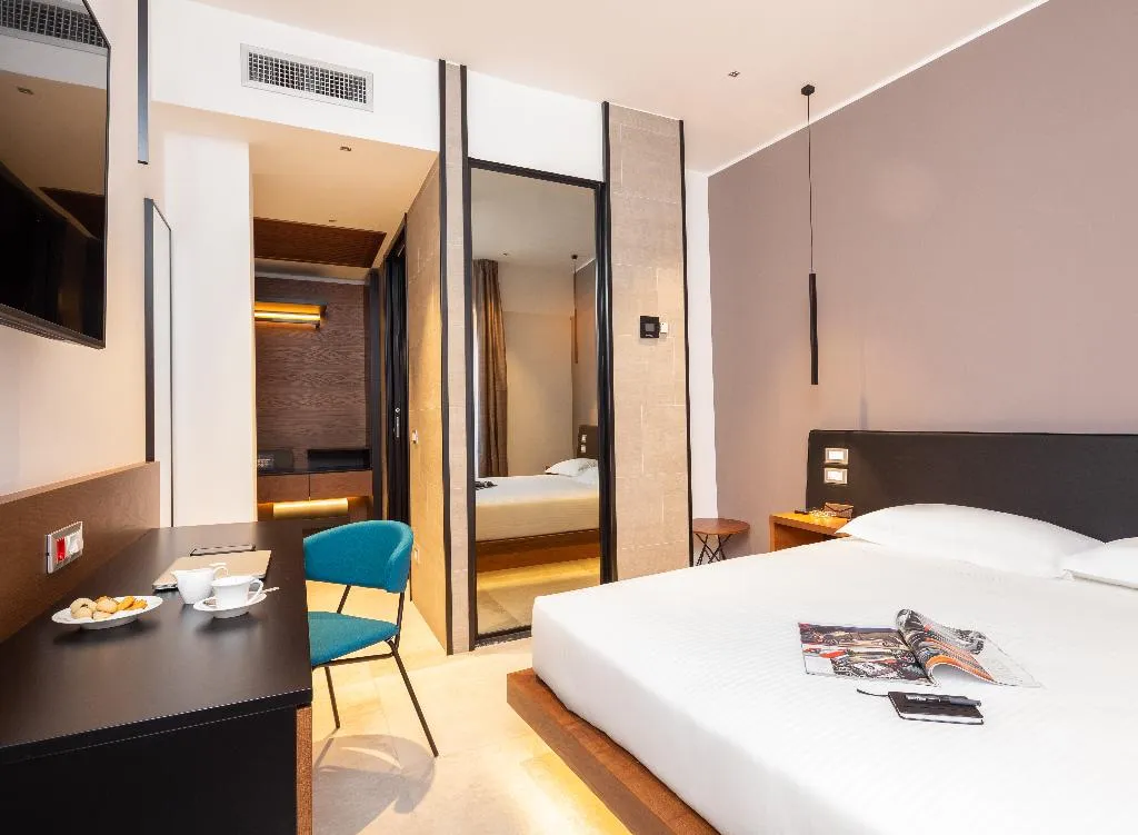 DOUBLE BUSINESS Room, The Corner Duomo Hotel, Naples