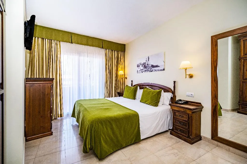 APARTMENT STANDARD Room, Hotel Sunway Playa Golf & Spa, Sitges, Costa Brava