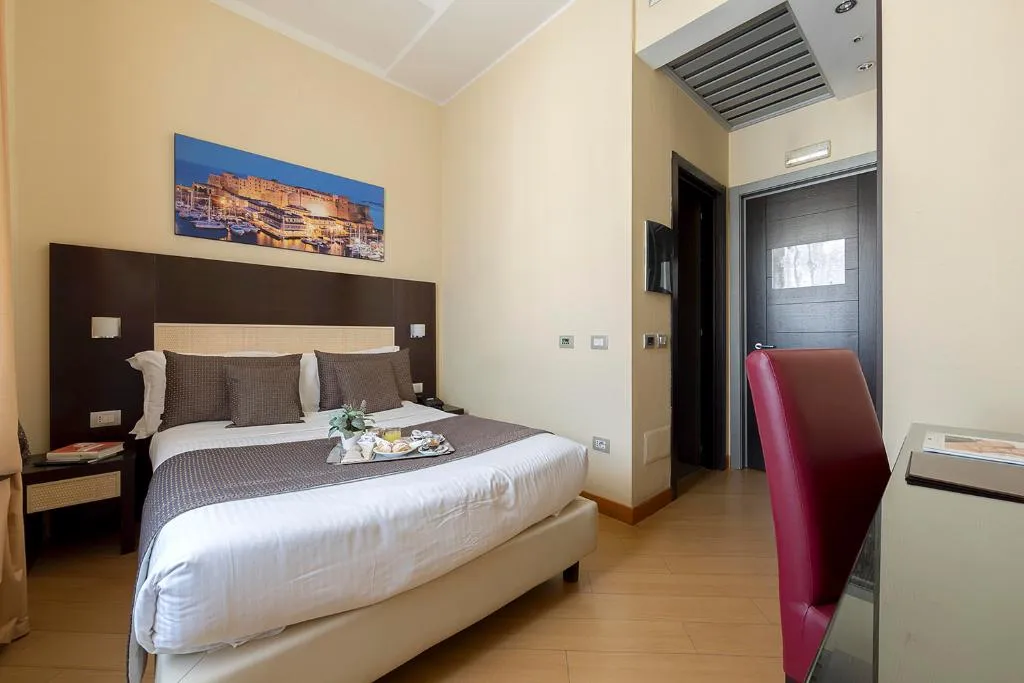 DOUBLE ECONOMY Room, Naples, Naples