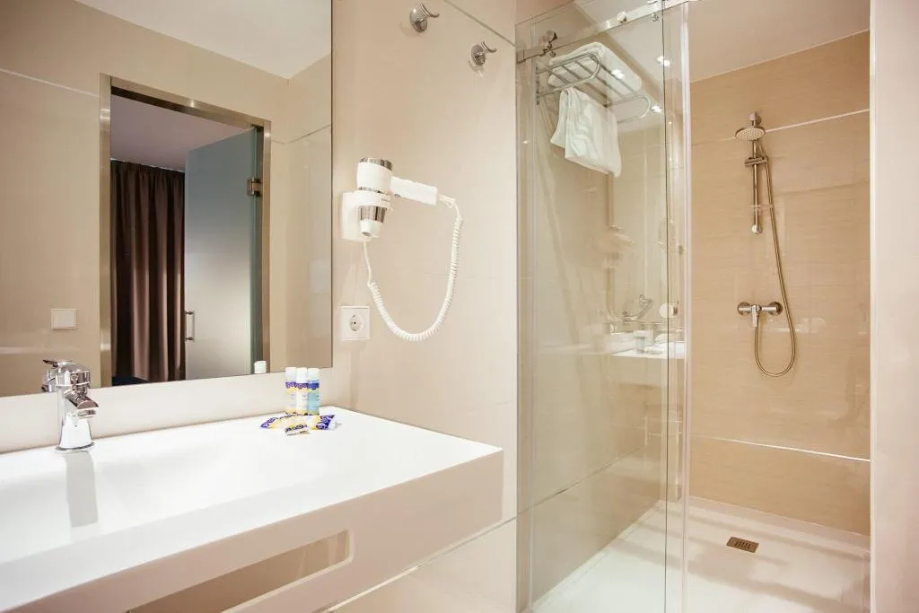 Room, Globales Acis & Galatea Hotel, Madrid