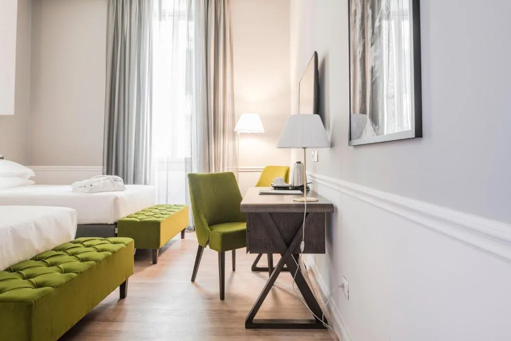 TWIN SUPERIOR Room, Palazzo Castri 1874 Spa & Garden, Florence