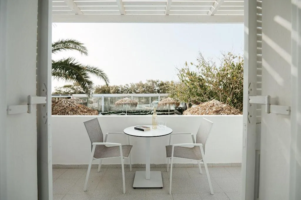 Terrace, Aspro Phos, Santorini