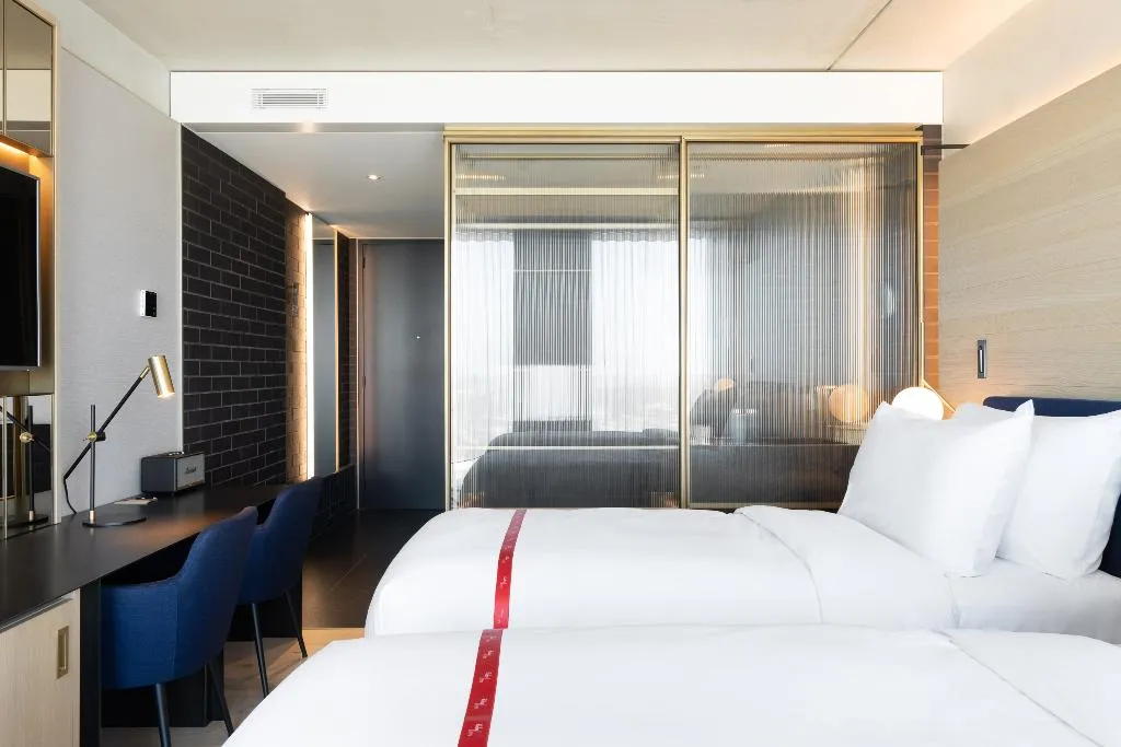 TWIN BASIC Room, Ruby Emma Hotel Amsterdam by IHG, Amsterdam