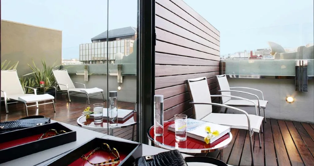 Room, Cram, Barcelona