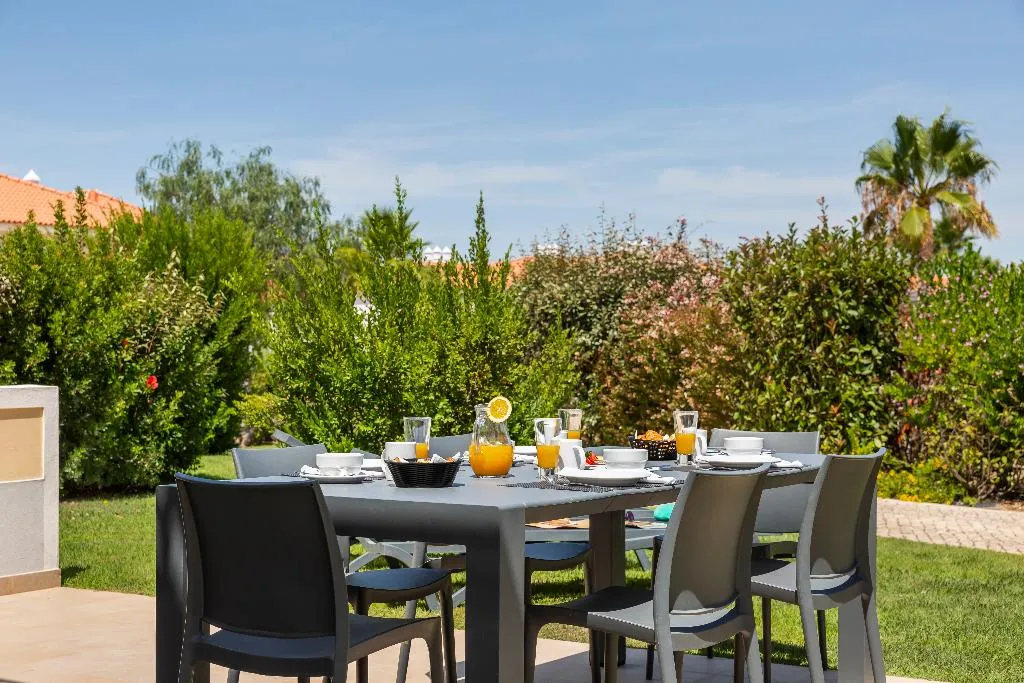 VILLA FOUR BEDROOMS Room, Eden Villas & Apartments, Algarve
