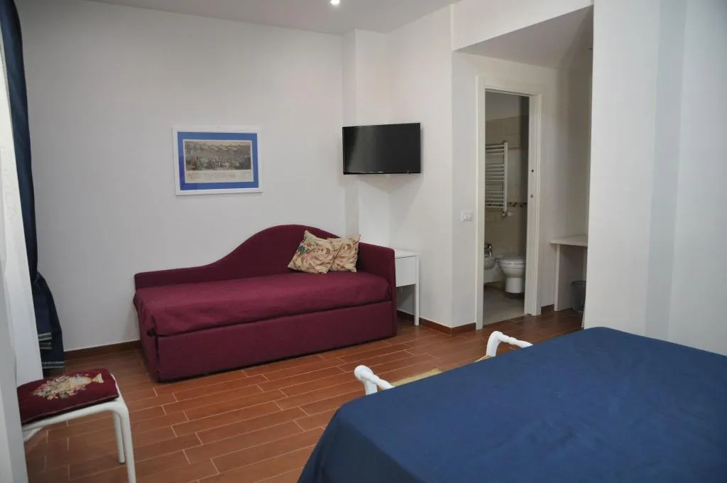 Room, B B Five Roma, Rome