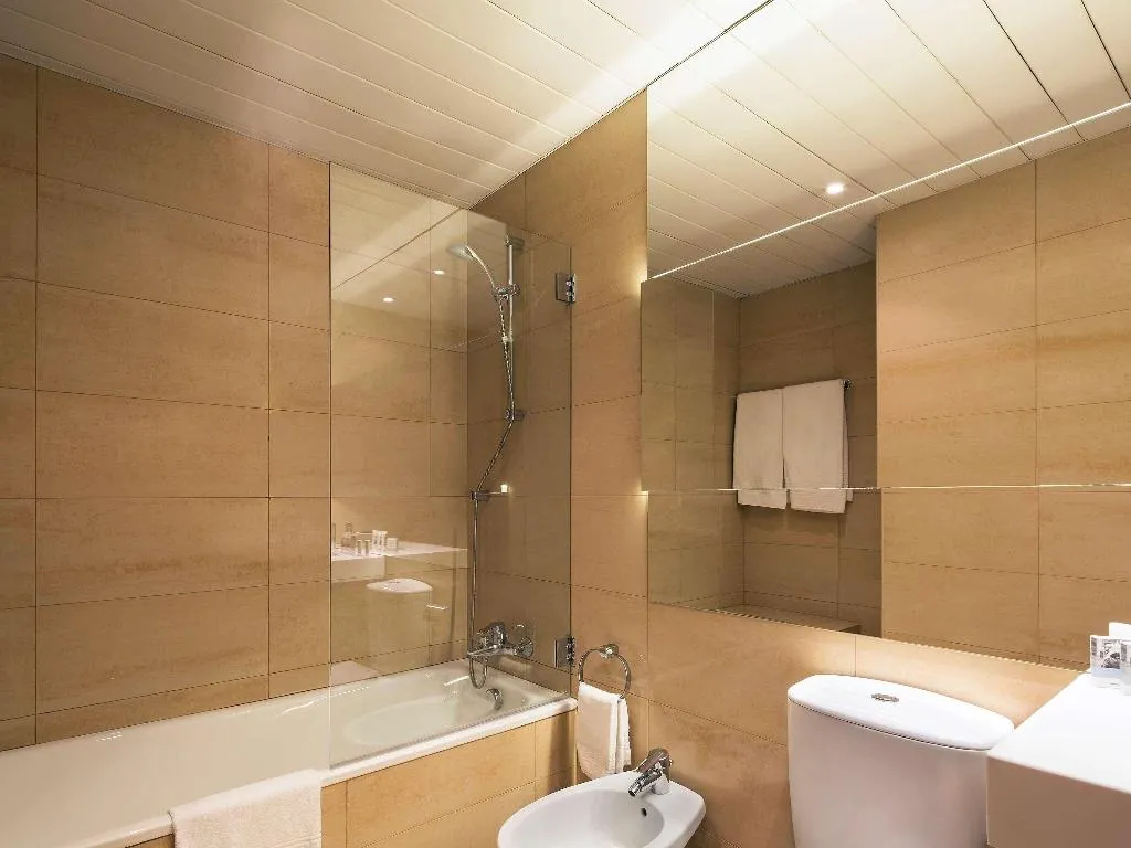 DOUBLE WITH DOUBLE BED Room, Mercure Porto Centro Santa Catarina, Porto