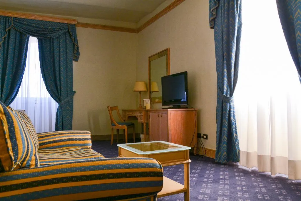 JUNIOR SUITE CLASSIC Room, De la Ville, Rome