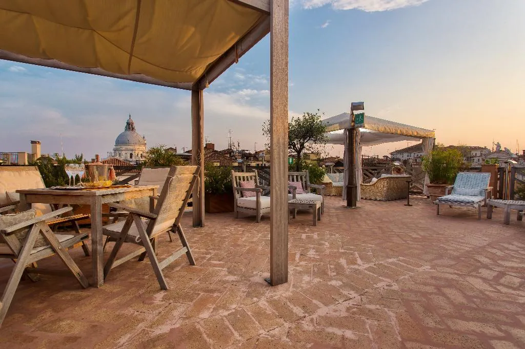 General view, Saturnia & International, Venice