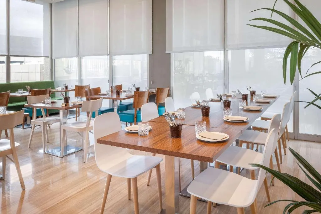 Restaurant, Hotel Madrid Chamartín Affiliated by Meliá, Madrid