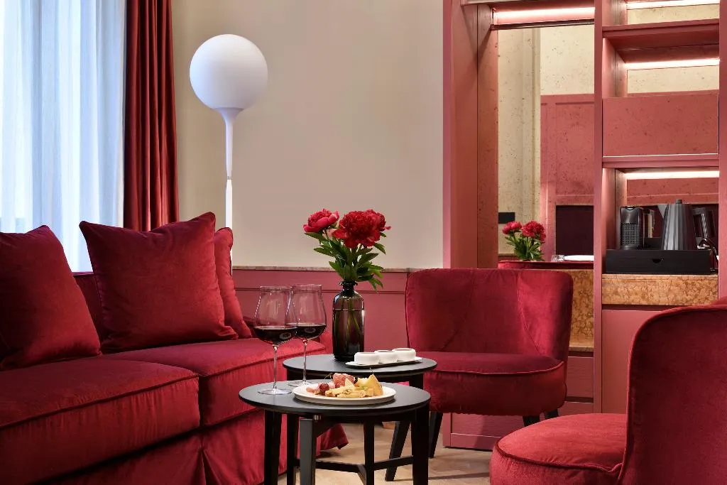 SUITE CAPACITY 4 Room, Floren Luxury Hotel, Florence