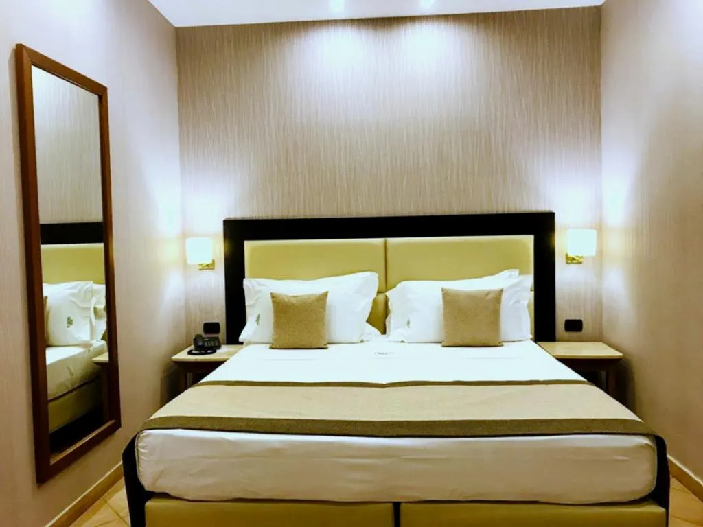 DOUBLE SINGLE USE STANDARD Room, American Hotel, Naples