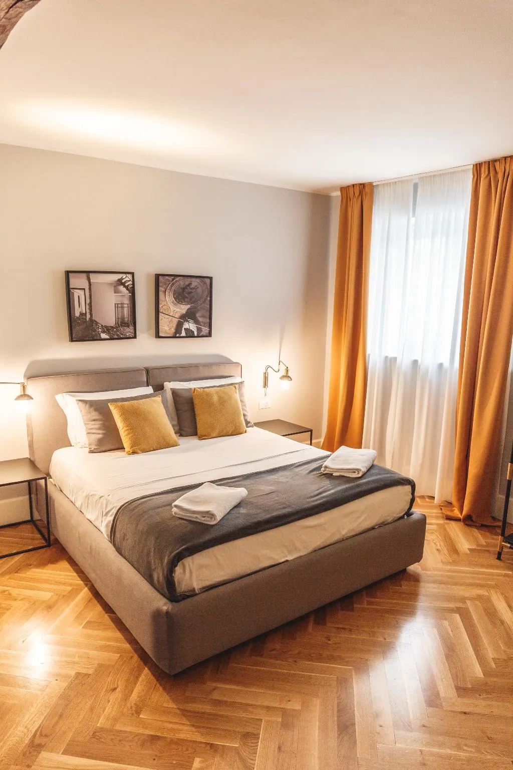DOUBLE SUPERIOR Room, Relais Della Porta, Naples