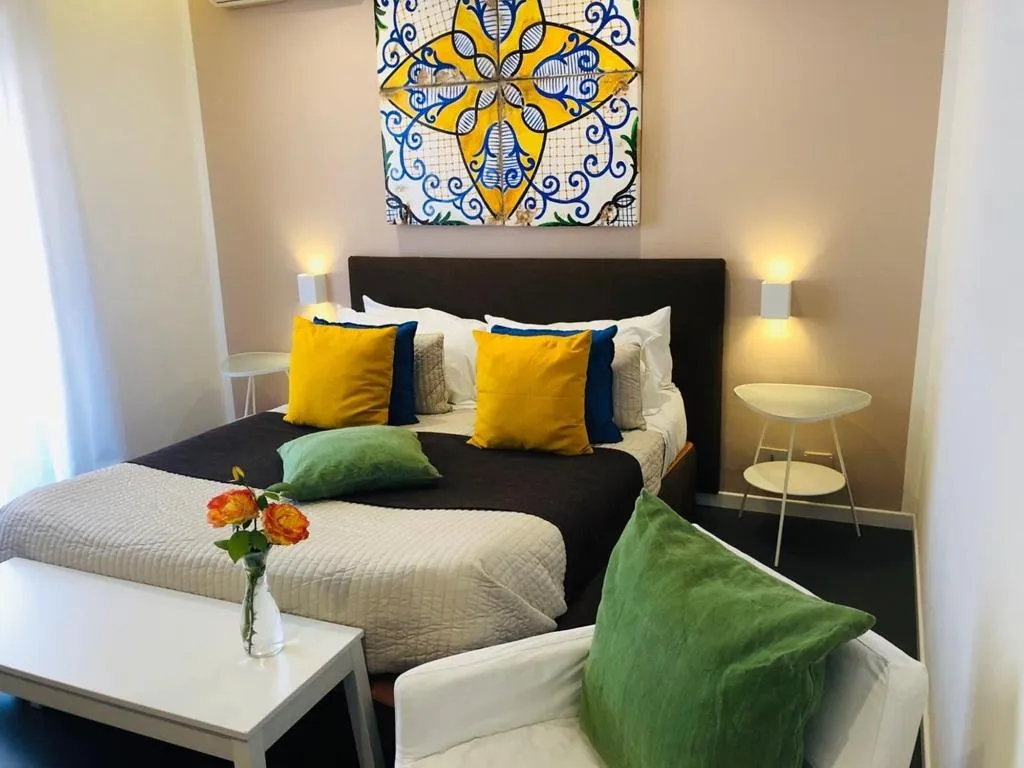 Room, Antichi Colori, Palermo