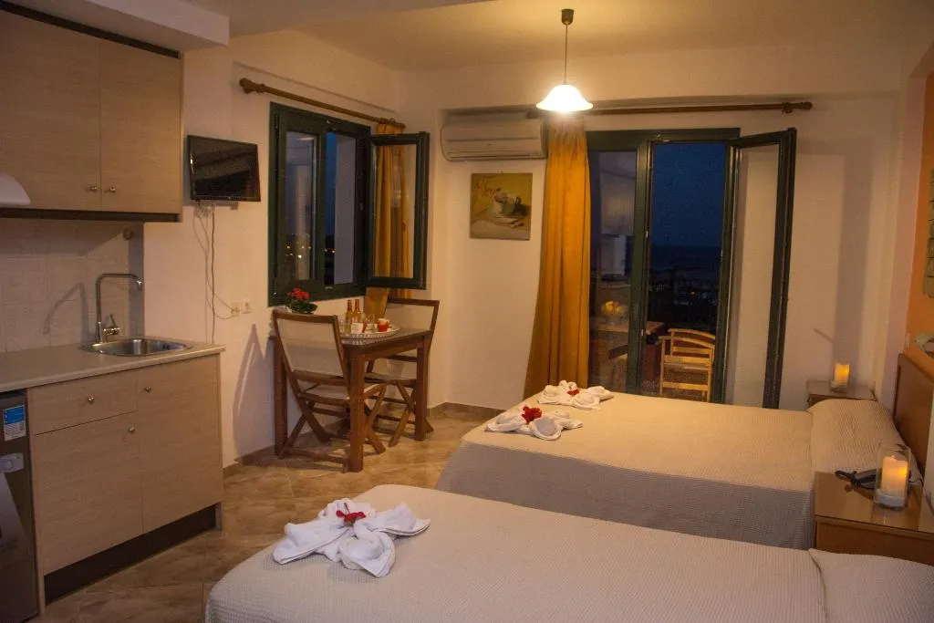 STUDIO CAPACITY 3 Room, Ippoliti Village, Crete