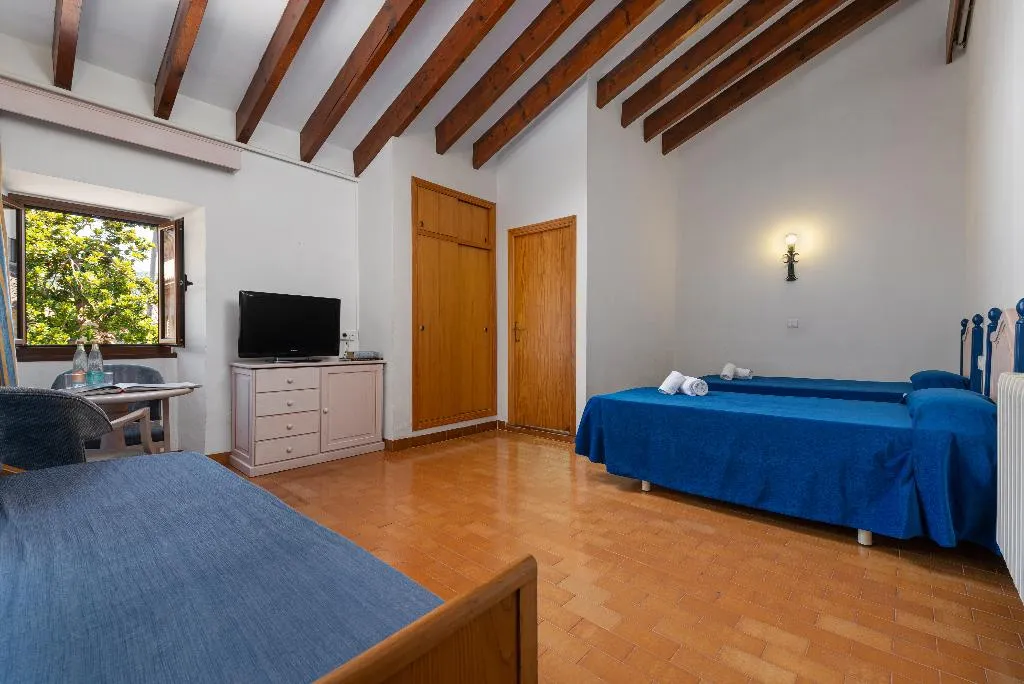 DOUBLE SINGLE USE COMFORT Room, Santuario de Lluc, Majorca