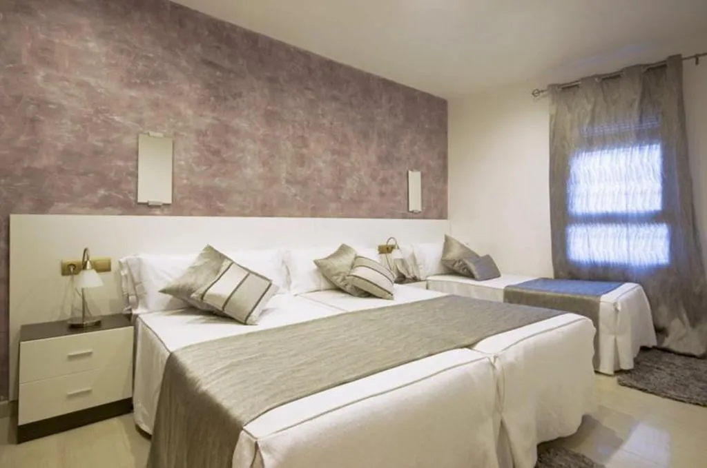 Room, Apart - Ramblas 108, Barcelona