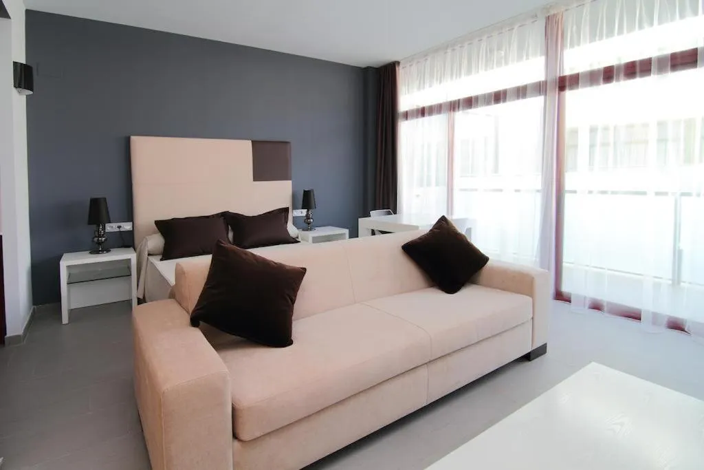 STUDIO CAPACITY 4 Room, Apolo Suites Rentalmar, Costa Dorada