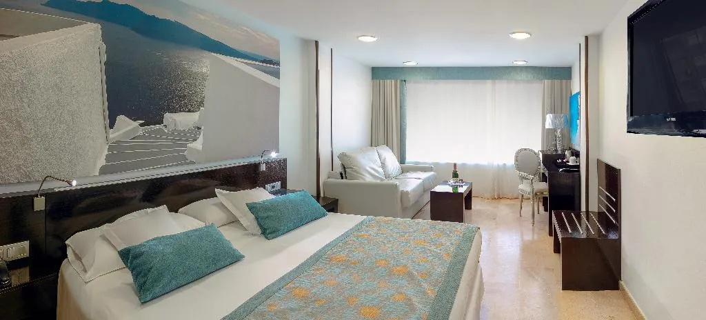 QUADRUPLE STANDARD Room, Villa del Mar Hotel Family Gourmet, Costa Blanca