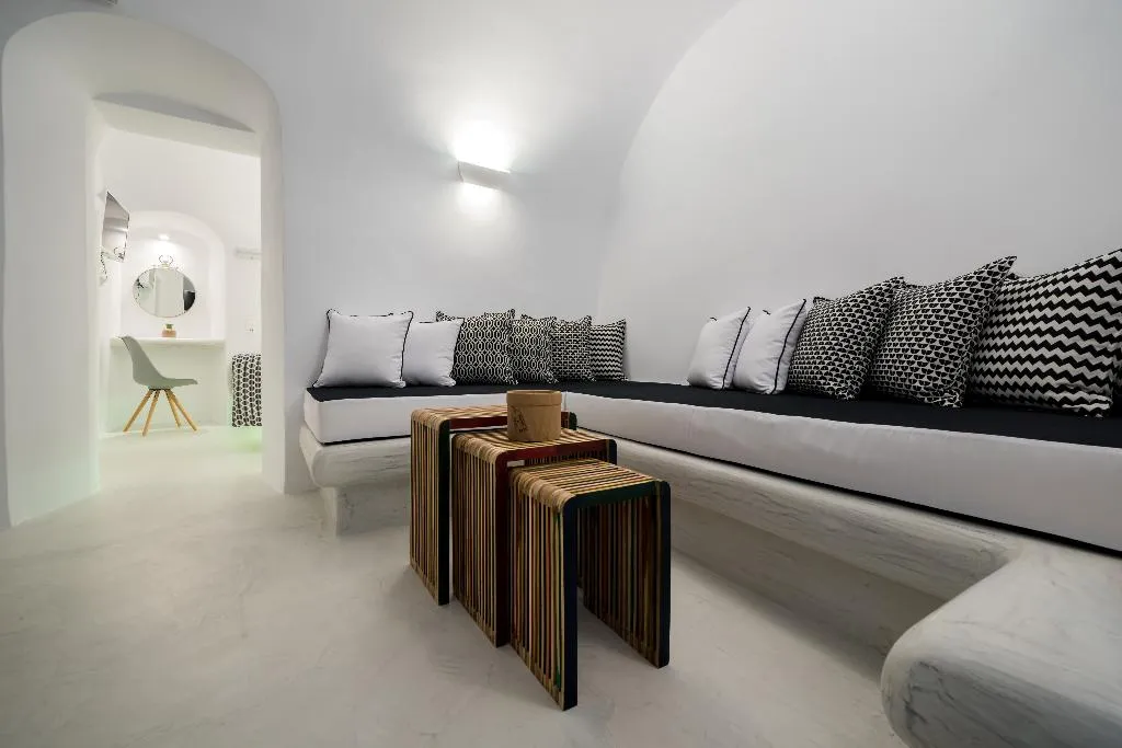 Room, Modernity Suites, Santorini