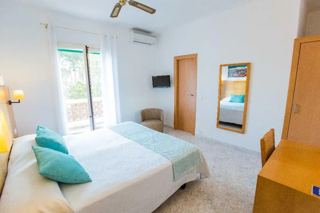 Double or Twin STANDARD Room, Tagomago, Ibiza