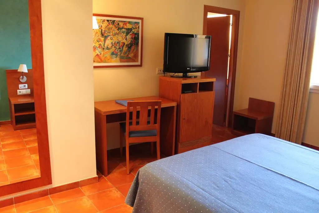 SINGLE STANDARD Room, Picasso, Costa Brava
