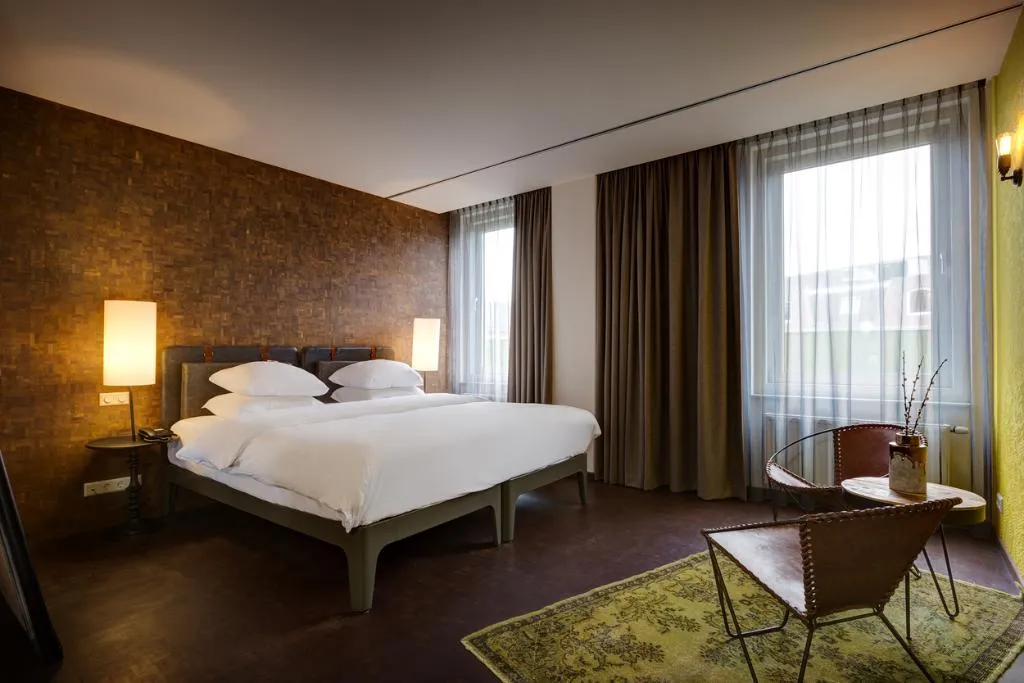 DOUBLE SUPERIOR Room, Hotel V Nesplein, Amsterdam