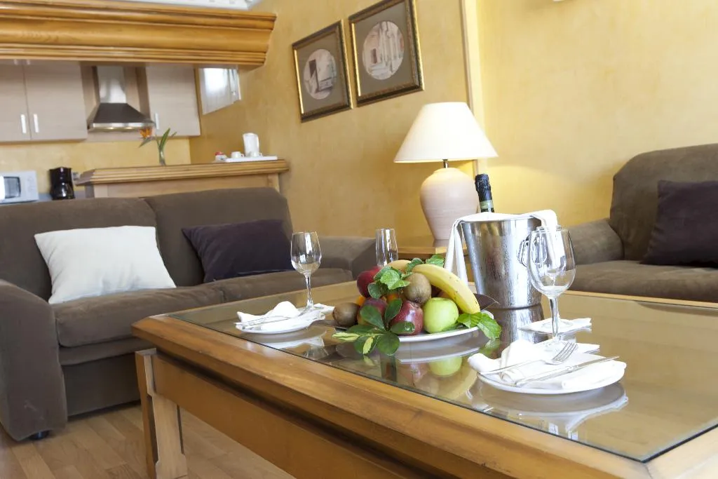 SUITE BEACH FRONT Room, Playacapricho, Costa Almeria