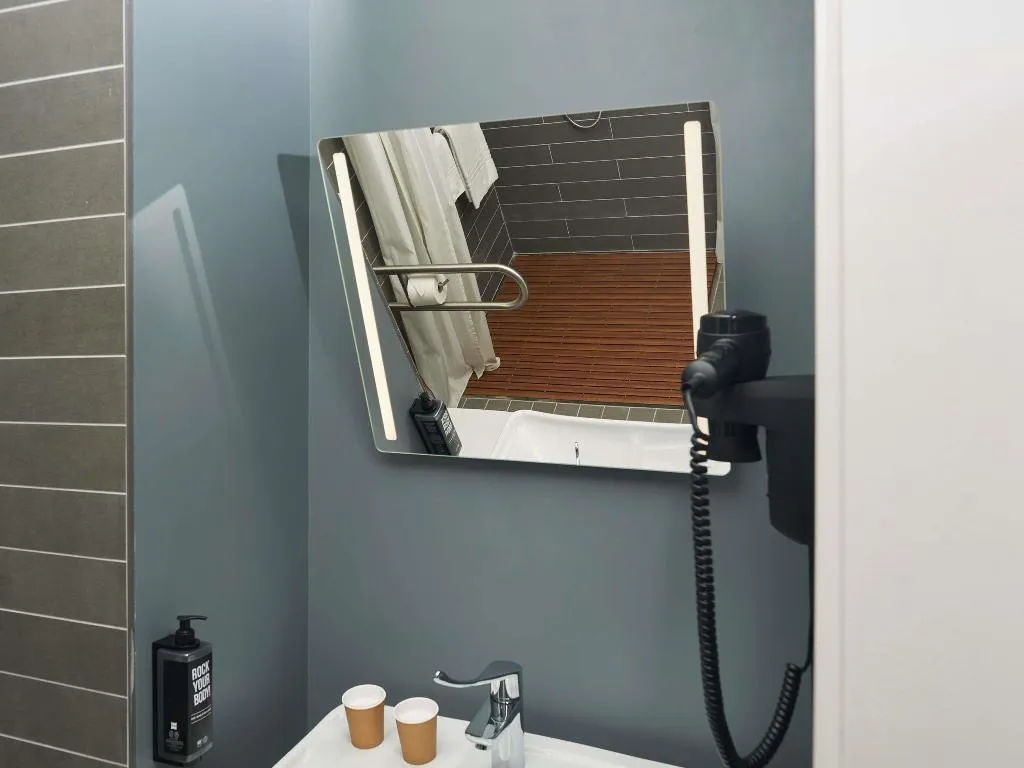 DOUBLE Accessible SUPERIOR Room, Ibis Madrid Aeropuerto Barajas, Madrid
