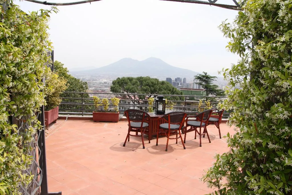 Terrace, Culture Hotel Villa Capodimonte, Naples