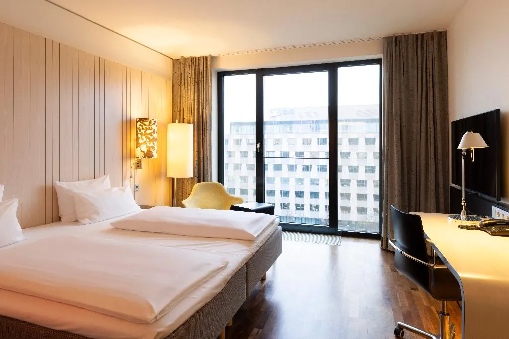 DOUBLE SINGLE USE SUPERIOR Room, Scandic Berlin Potsdamer Platz, Berlin