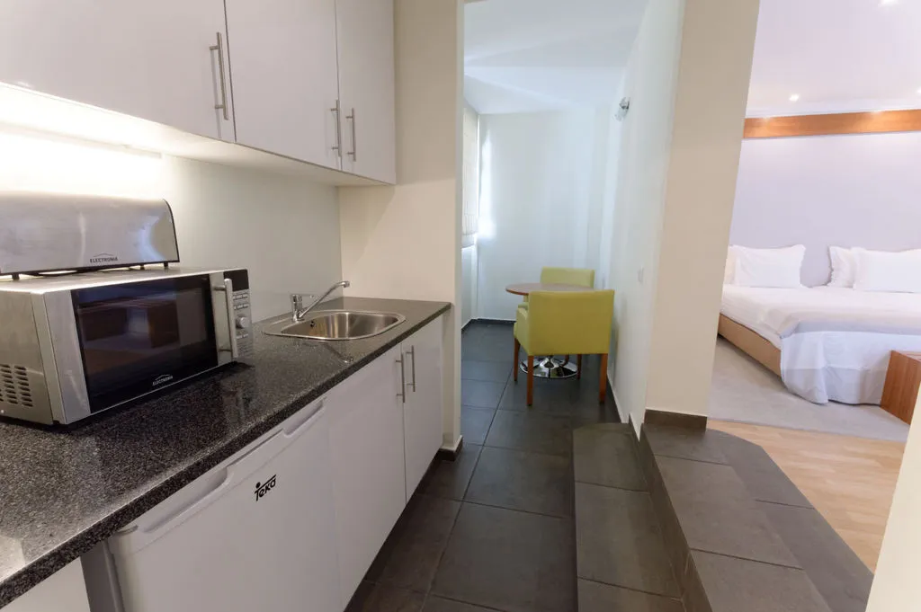 STUDIO WITH BALCONY Room, Lagoa Apartment Hotel, Algarve