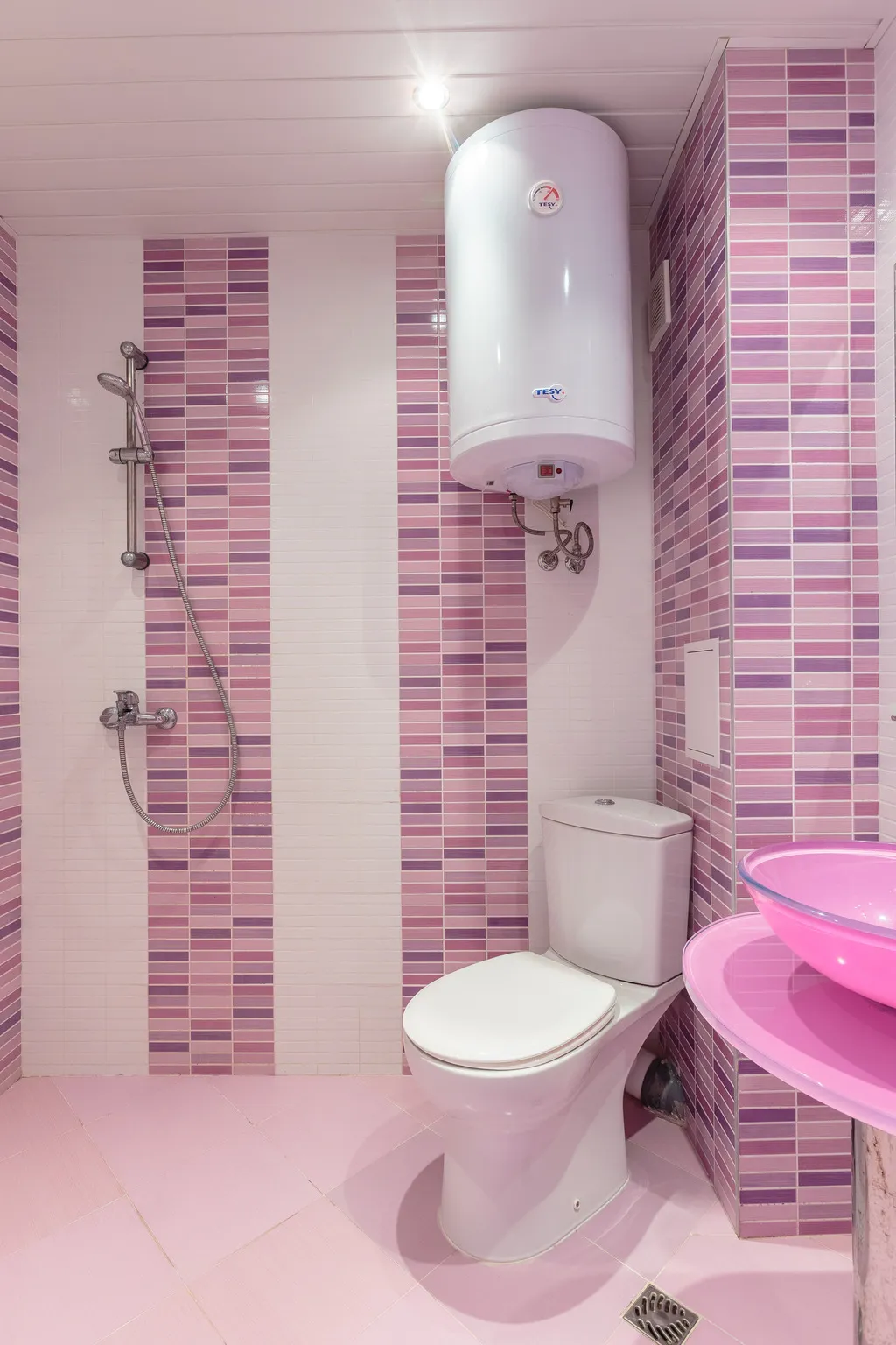 Room, Apolis, Bourgas