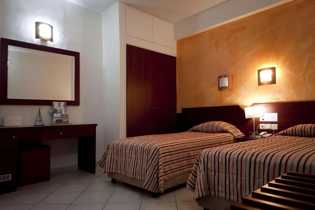 DOUBLE WITHOUT BALCONY Room, City Life Port Hotel, Crete