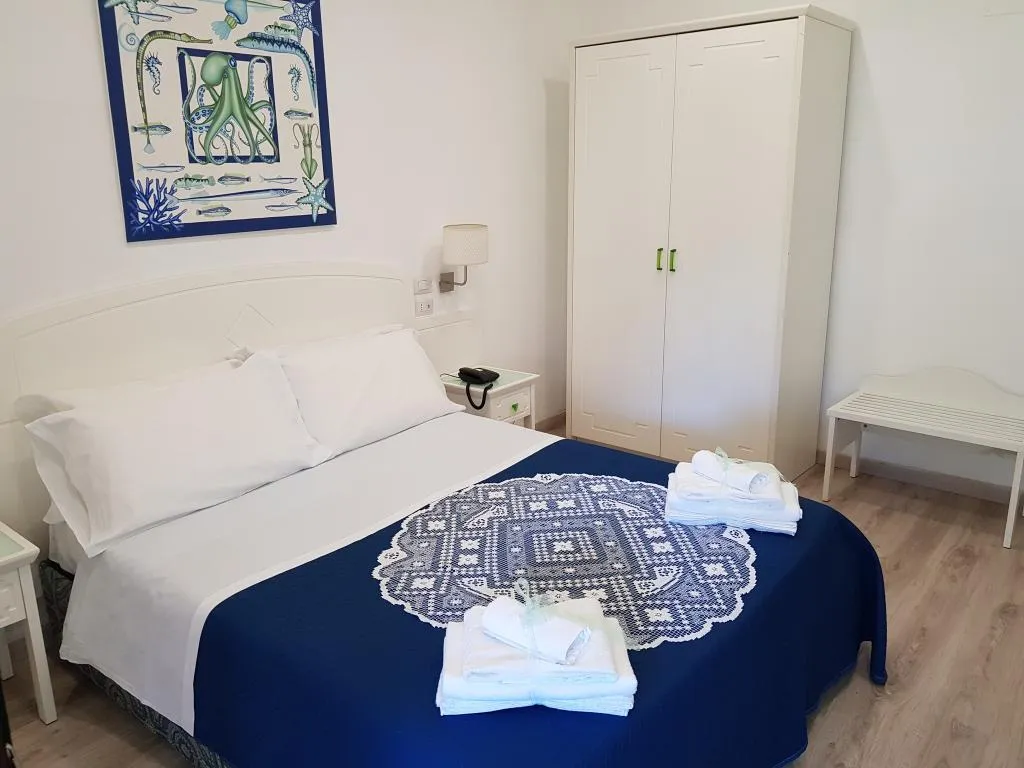 DOUBLE CLASSIC Room, Oriente, Naples