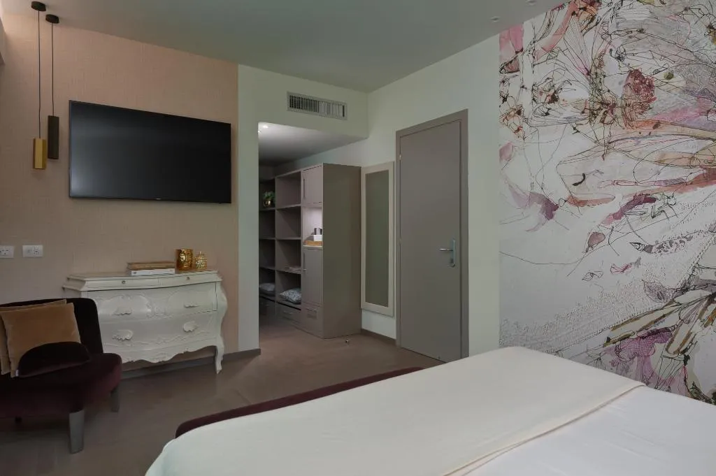 DOUBLE KING SIZE BED Room, Olivi Hotel & Natural Spa, Milan