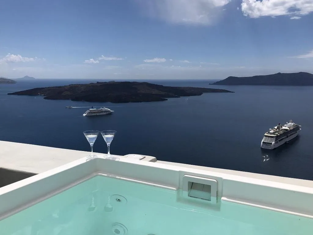 Room, Golden Grey Goose, Santorini