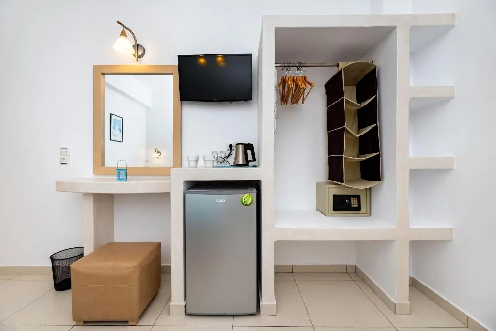 Room, Stelios Place, Santorini