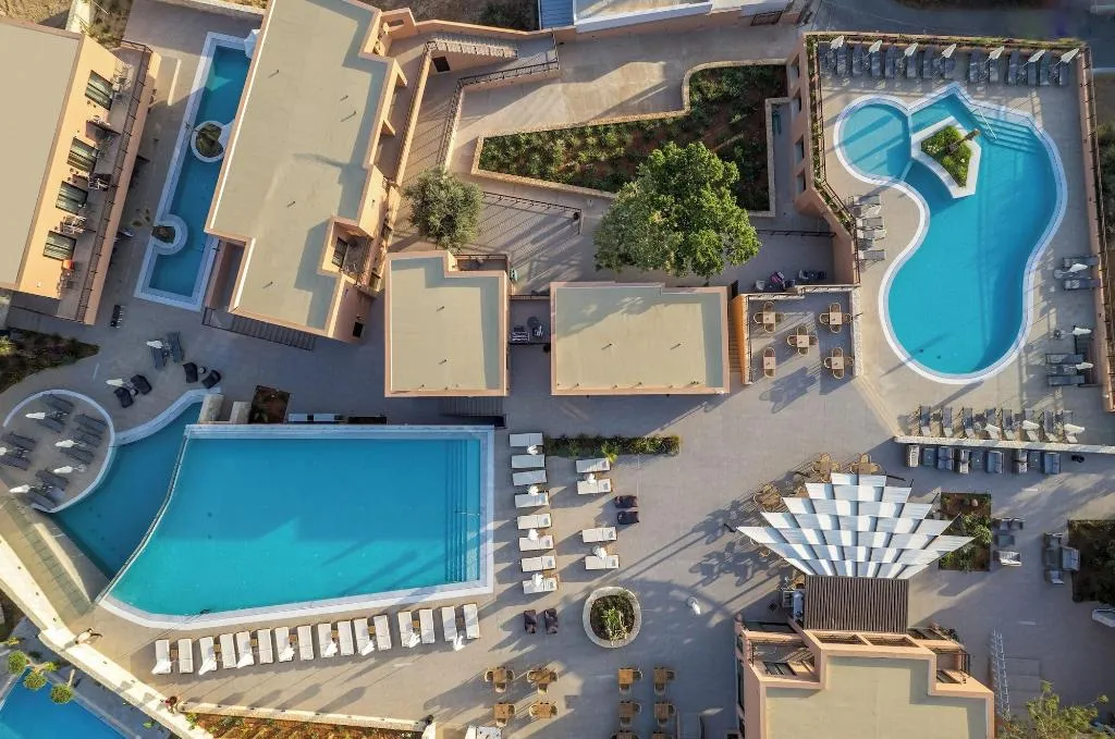 Sports and Entertainment, Hotel Pyriã¡, Crete
