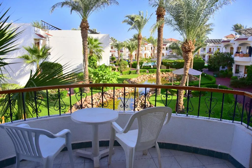 FAMILY ROOM CAPACITY 4 Room, Dive Inn Resort, Red Sea Riviera
