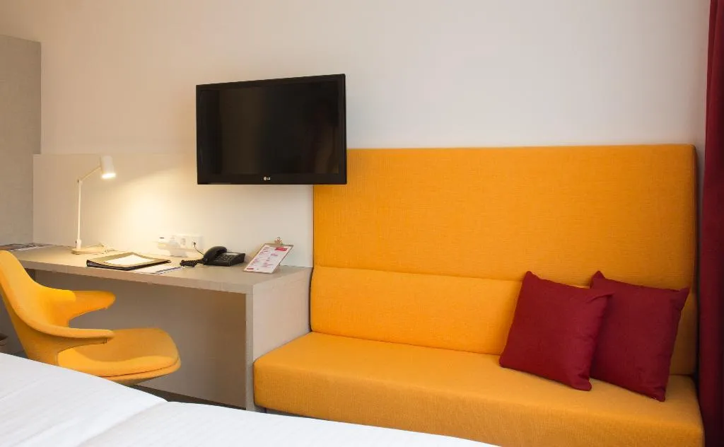 TRIPLE STANDARD Room, WestCord Art Hotel Amsterdam 3 stars, Amsterdam