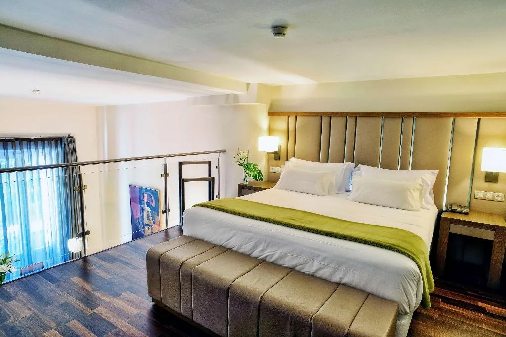 Room, NH Collection Madrid Palacio de Tepa, Madrid