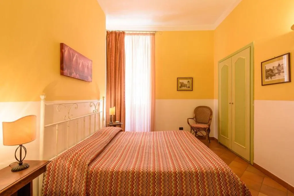Room, Mergellina, Naples