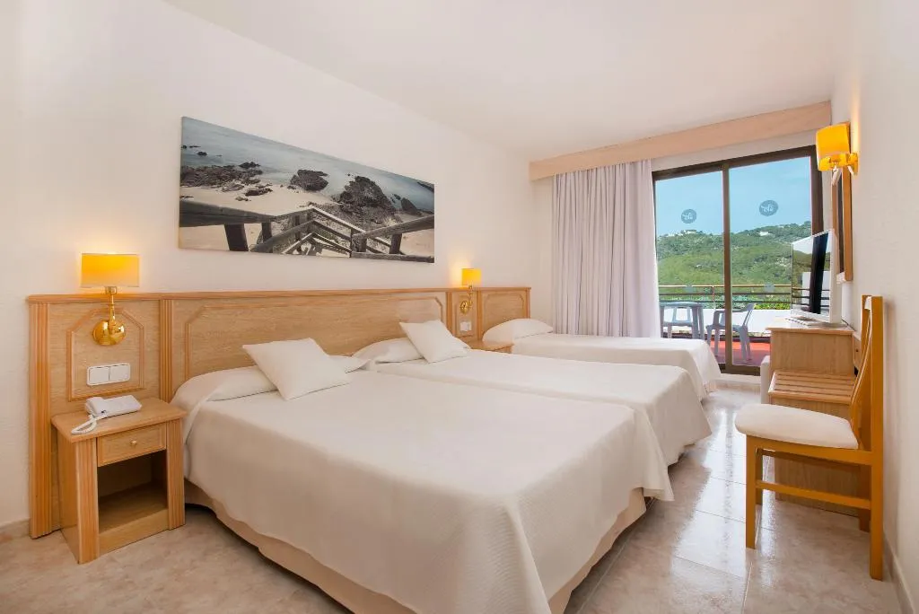 Double or Twin SEA VIEW Room, Hotel Galeon, Ibiza