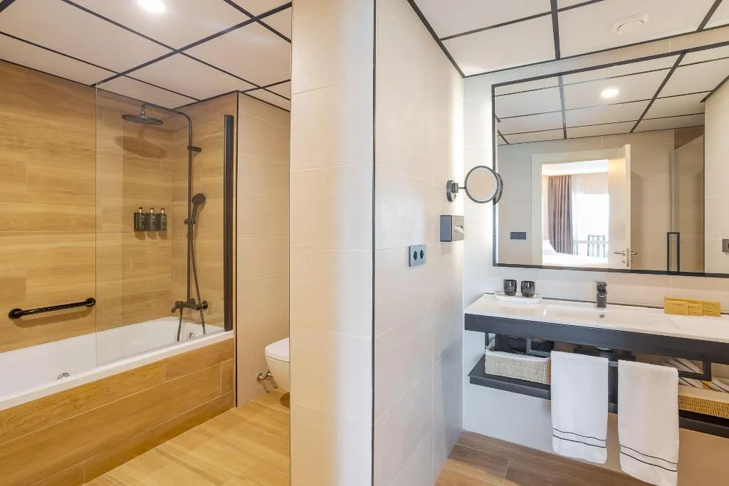 Double or Twin PREMIUM Room, The Level Melia Alicante - Adults Only +18, Costa Blanca