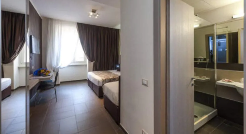 QUADRUPLE STANDARD Room, California, Rome